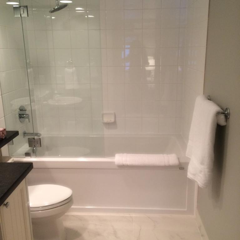 Tyndalstone Lodge 3 Bedroom In The Heart Of Village North Whistler Extérieur photo