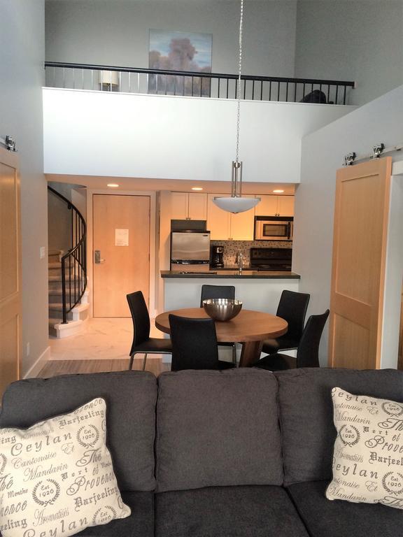 Tyndalstone Lodge 3 Bedroom In The Heart Of Village North Whistler Extérieur photo