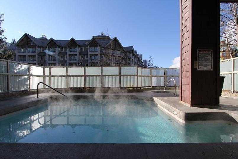 Tyndalstone Lodge 3 Bedroom In The Heart Of Village North Whistler Extérieur photo