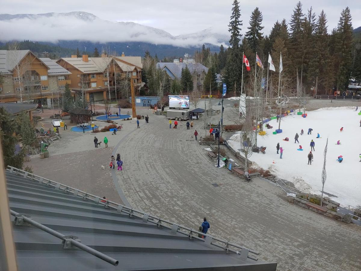 Tyndalstone Lodge 3 Bedroom In The Heart Of Village North Whistler Extérieur photo