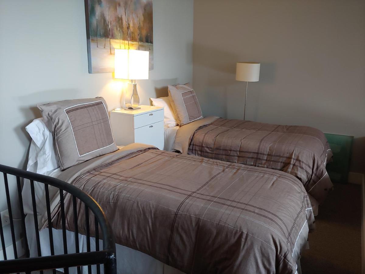 Tyndalstone Lodge 3 Bedroom In The Heart Of Village North Whistler Extérieur photo