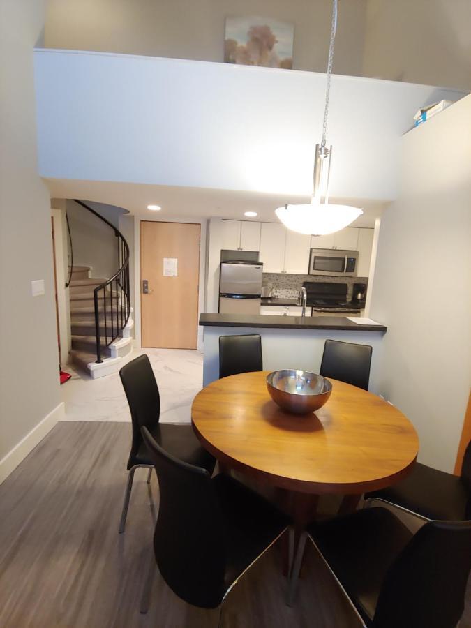 Tyndalstone Lodge 3 Bedroom In The Heart Of Village North Whistler Extérieur photo